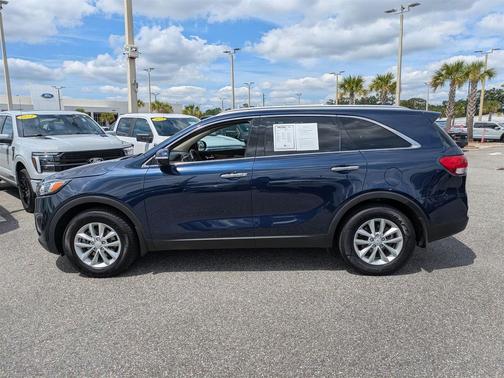 2018 Kia Sorento LX