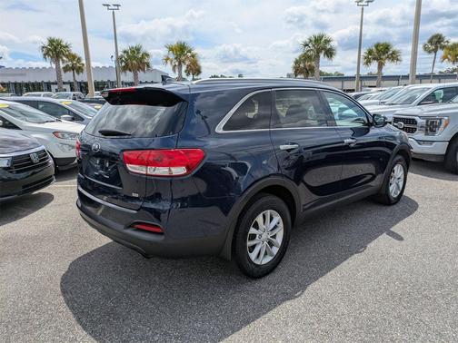 2018 Kia Sorento LX
