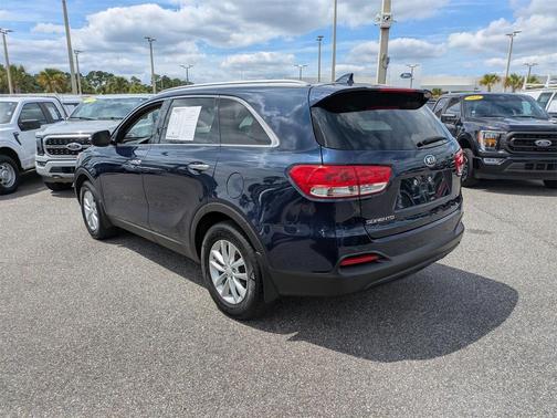 2018 Kia Sorento LX