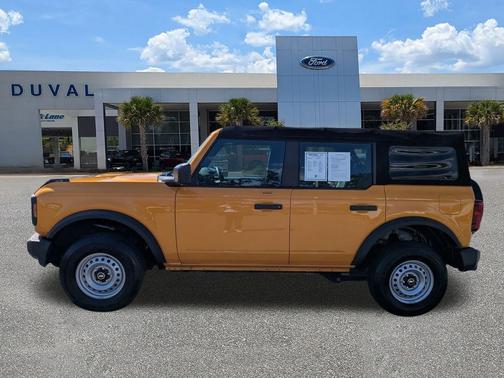 2022 Ford Bronco Base