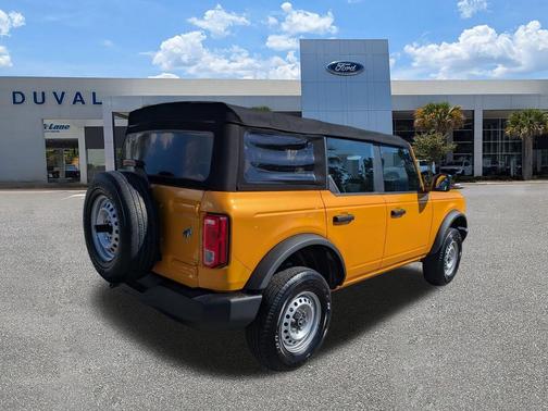 2022 Ford Bronco Base