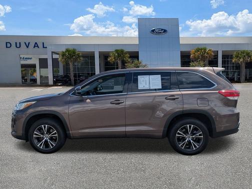2017 Toyota Highlander LE Plus