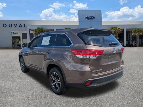 2017 Toyota Highlander LE Plus