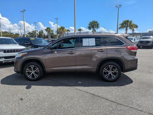 2017 Toyota Highlander LE Plus