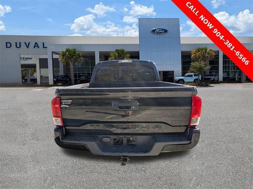 2016 Toyota Tacoma SR