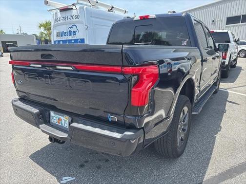 2023 Ford F-150 Lightning LARIAT