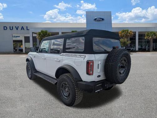 Oxford White 2025 Ford Bronco Outer Banks