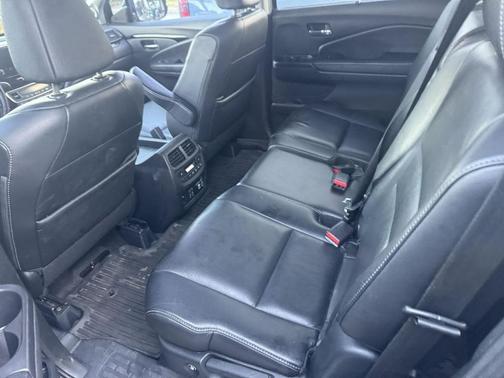 2019 Honda Pilot Touring 8-Passenger