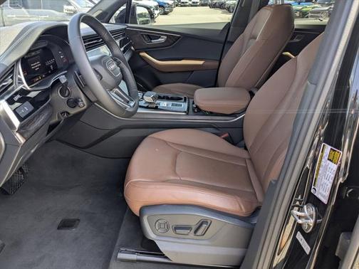 2023 Audi Q7 55 Premium Plus