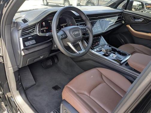 2023 Audi Q7 55 Premium Plus