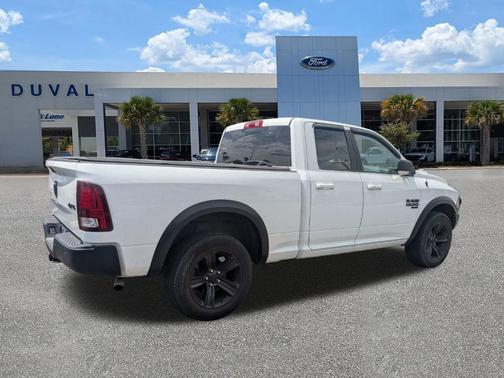 Bright White Clearcoat 2022 RAM 1500 Classic SLT