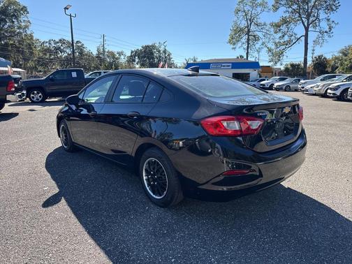 2018 Chevrolet Cruze LS