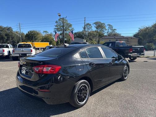 2018 Chevrolet Cruze LS