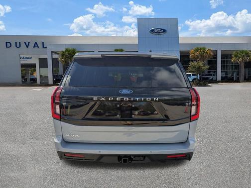 Glacier Gray Metallic 2026 Ford Expedition Active