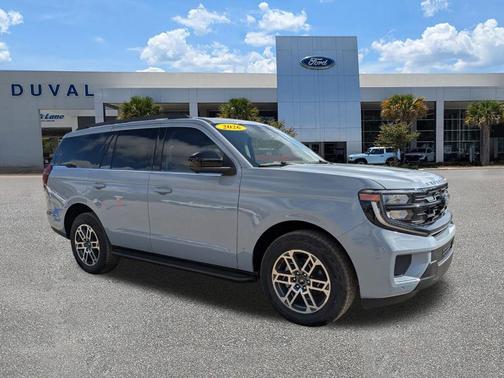 Glacier Gray Metallic 2026 Ford Expedition Active