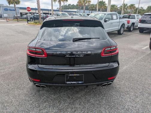 2015 Porsche Macan Turbo