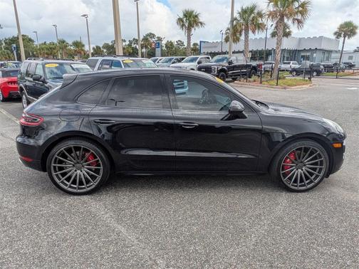 2015 Porsche Macan Turbo