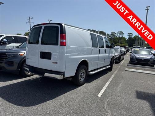 2022 GMC Savana 2500 Work Van