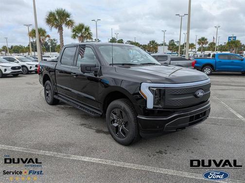 2025 Ford F-150 Lightning Flash
