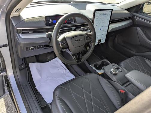 2022 Ford Mustang Mach-E Select