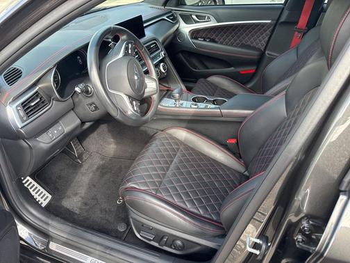 2023 Genesis G70 3.3T RWD