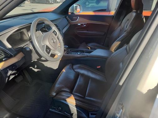 2018 Volvo XC90 T6 Inscription