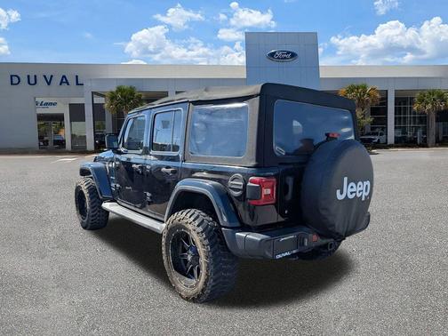 Black Clearcoat 2018 Jeep Wrangler Unlimited Sahara