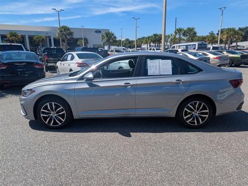 2025 Volkswagen Jetta 1.5T SE