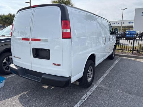 2023 GMC Savana 2500 Work Van