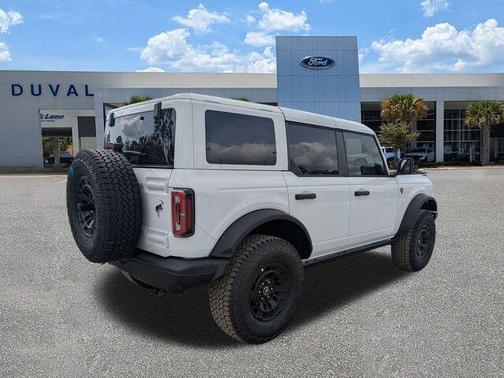 Oxford White 2026 Ford Bronco Badlands