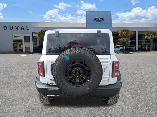 Oxford White 2026 Ford Bronco Badlands