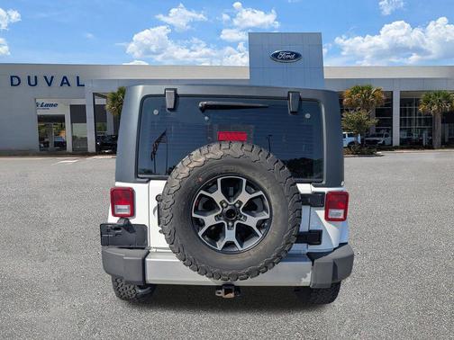 2013 Jeep Wrangler Sahara