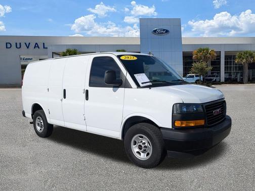 2023 GMC Savana 2500 Work Van