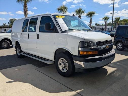 Summit White 2024 Chevrolet Express 2500 Work Van
