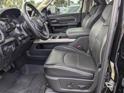 2021 RAM 3500 Laramie Crew Cab 4x4 8' Box