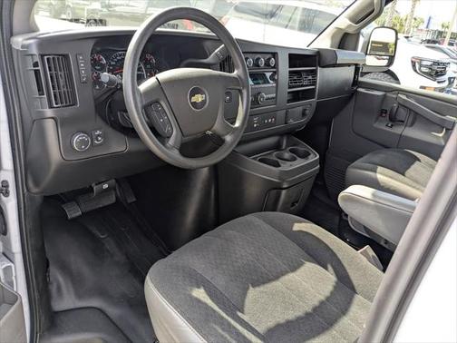 2022 Chevrolet Express 2500 RWD 2500 Regular Wheelbase WT