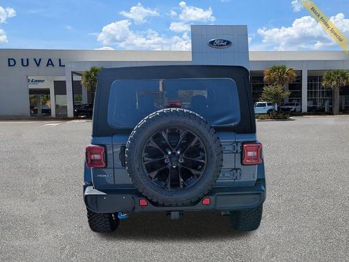 2024 Jeep Wrangler 4xe Sahara