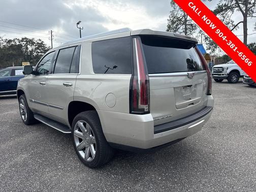 2017 Cadillac Escalade Luxury