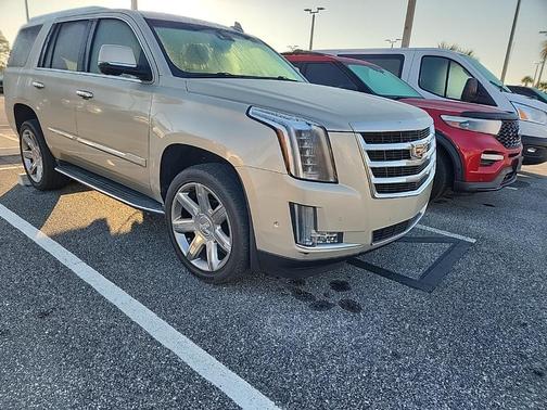 2017 Cadillac Escalade Luxury