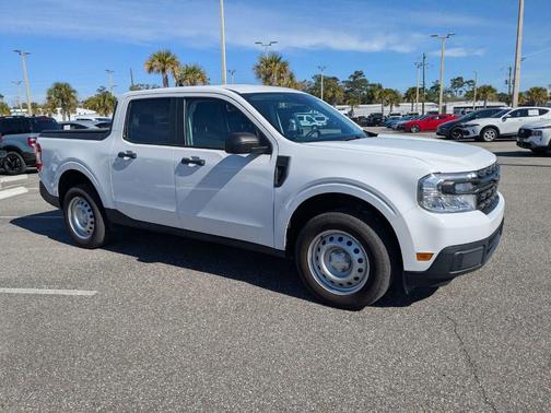 Oxford White 2022 Ford Maverick XL