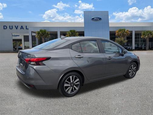 2021 Nissan Versa 1.6 SV