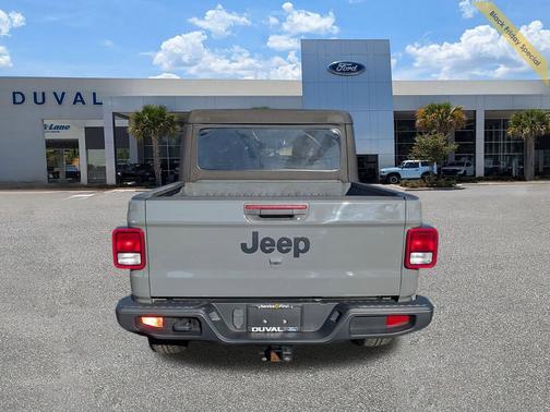 2021 Jeep Gladiator Sport