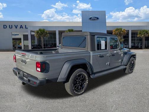 2021 Jeep Gladiator Sport