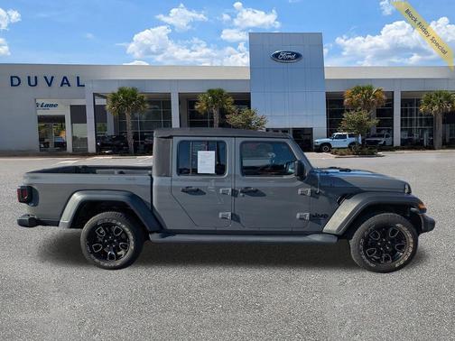 2021 Jeep Gladiator Sport