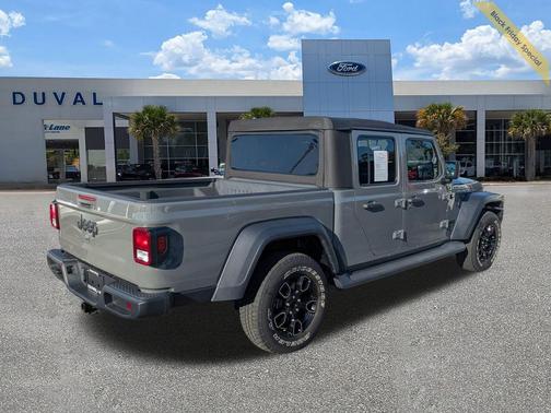 2021 Jeep Gladiator Sport