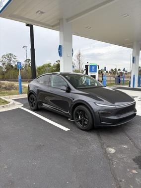 2026 Tesla Model Y Standard Rear-Wheel Drive