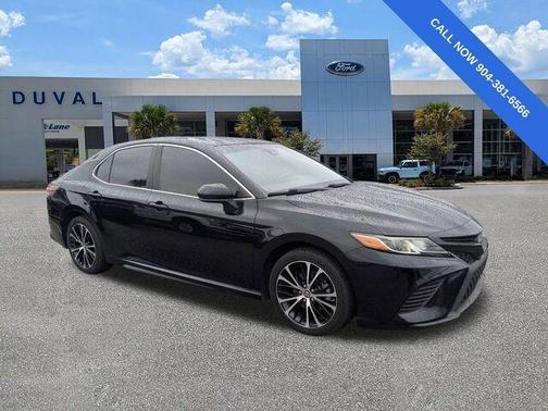 Midnight Black Metallic 2019 Toyota Camry SE