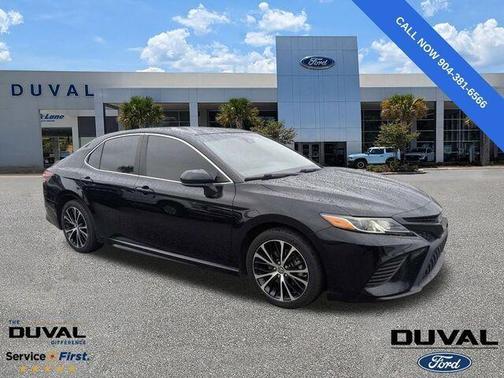 Midnight Black Metallic 2019 Toyota Camry SE