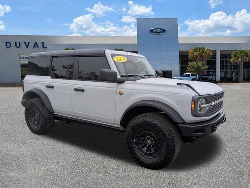 Avalanche Gray 2026 Ford Bronco Badlands