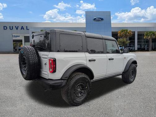 Avalanche Gray 2026 Ford Bronco Badlands